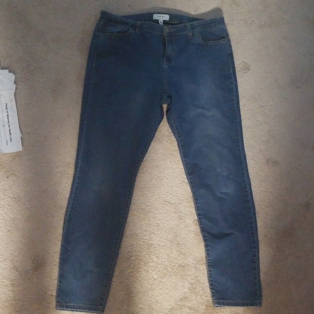 Ellen Tracy Jane's size 14 soft 32 length